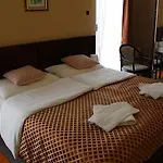 Roosevelt Hotel 3*