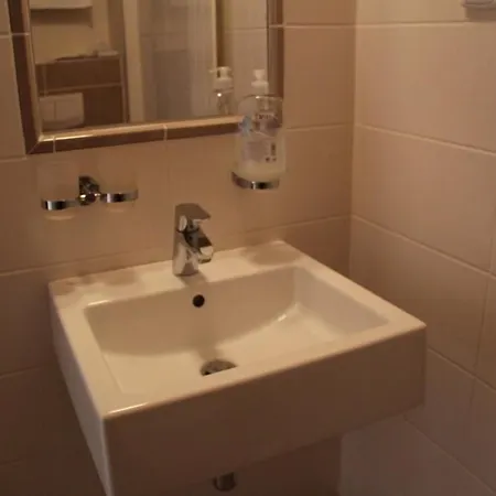 Hotell Roosevelt 3*