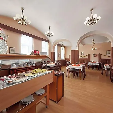 Roosevelt Hotel 3*