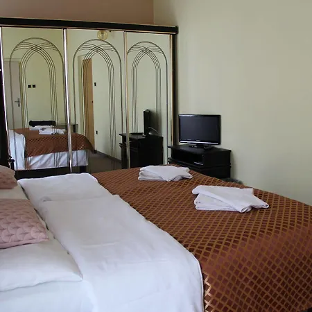 Roosevelt 3*